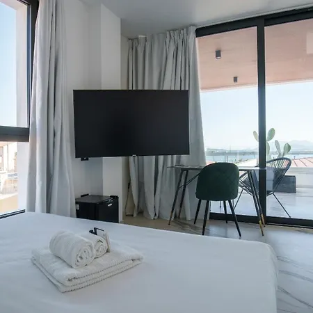 Welcomely - Seamphony Light Olbia