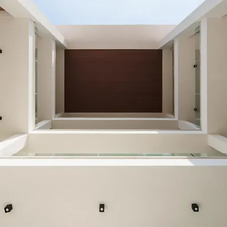 Welcomely - Seamphony Light Apartment