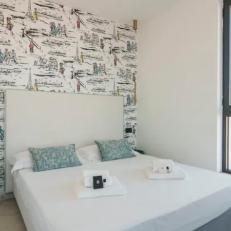 Welcomely - Seamphony Light Apartment