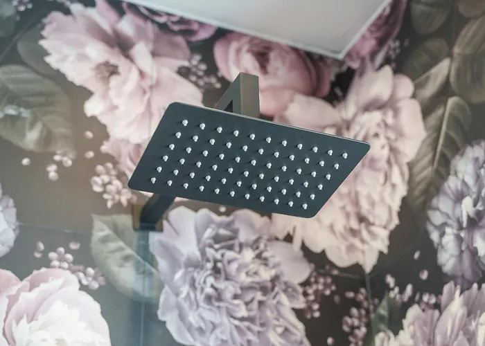 Welcomely - Seamphony *